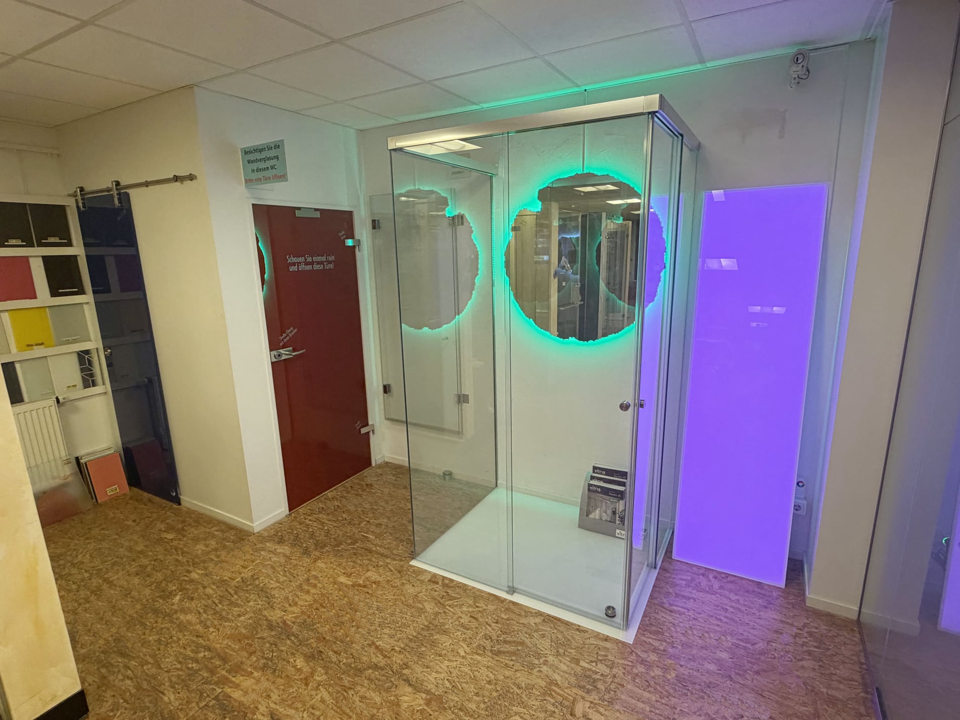 Großer Glas-Showroom von Glas Scholl in Duisburg